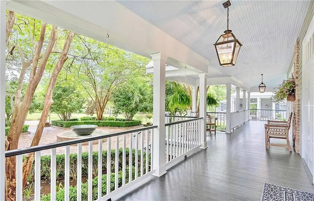 Wolfe Tone 1851 historic property Covington Louisiana - 3 - porch.jpg