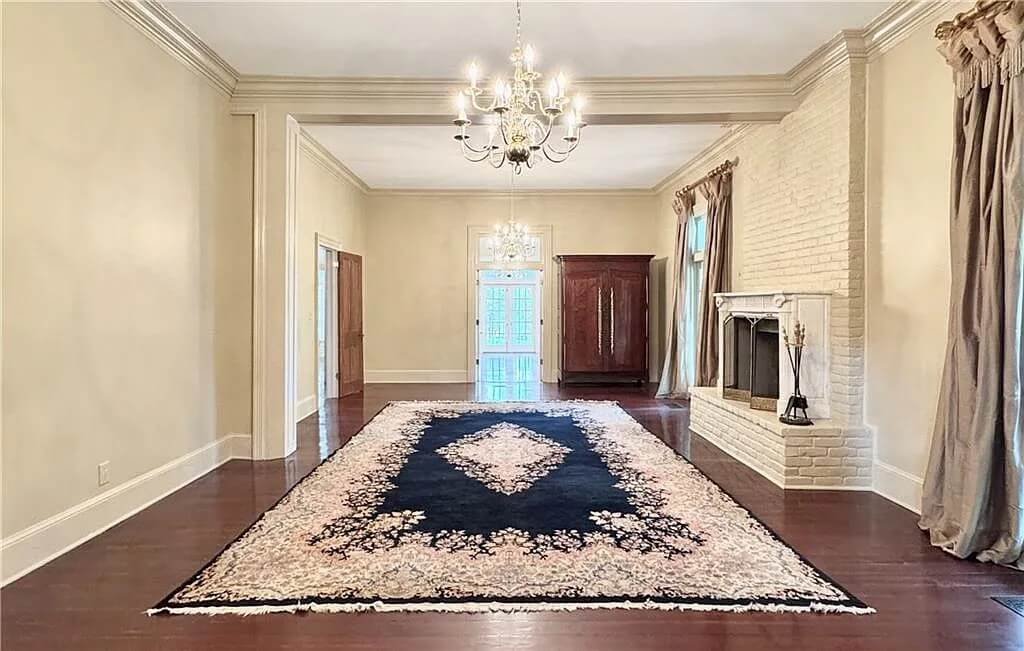 Wolfe Tone 1851 historic property Covington Louisiana - 7 - living room.jpg