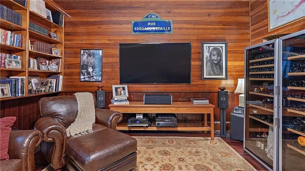 Wolfe Tone 1851 historic property Covington Louisiana - 9 - office.jpg