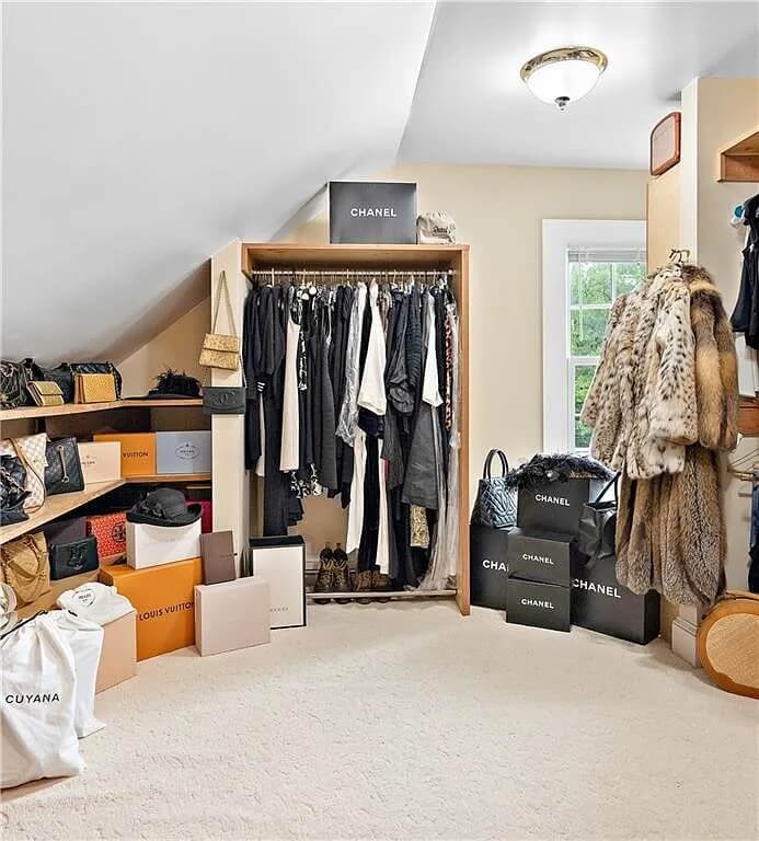 Wolfe Tone 1851 historic property Covington Louisiana - 18 - wardrobe.jpg
