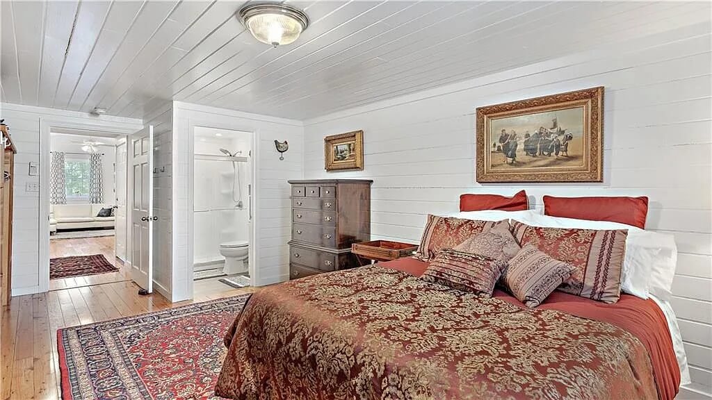 Wolfe Tone 1851 historic property Covington Louisiana - 34 - guest apt.jpg