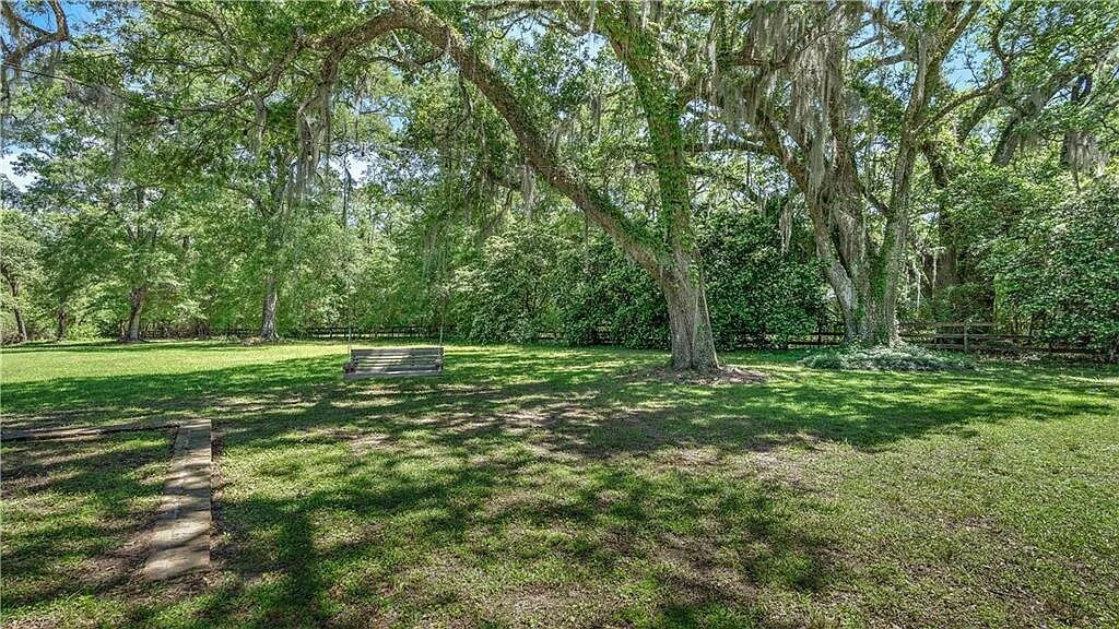Wolfe Tone 1851 historic property Covington Louisiana - 45 - garden.jpg