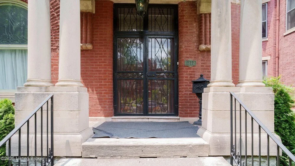 1890 Traditional house Louisville Kentucky - 4 - front door.jpeg