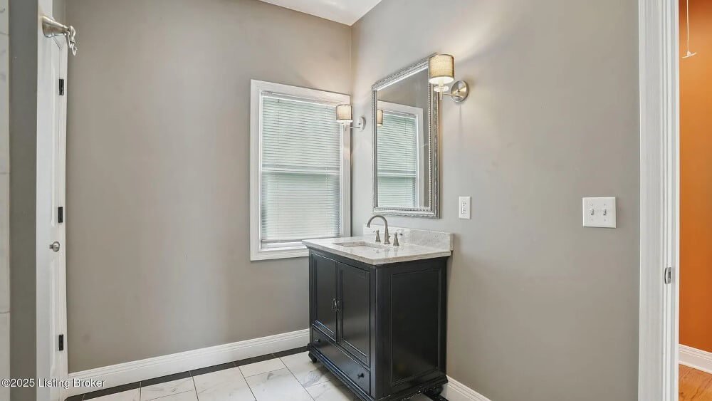 1890 Traditional house Louisville Kentucky - 64 - bathroom.jpeg