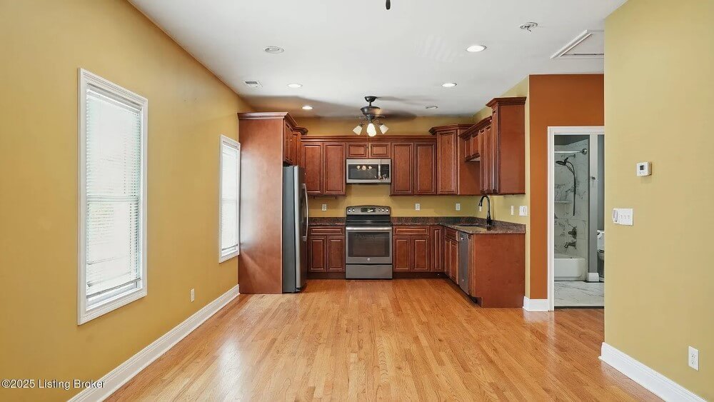 1890 Traditional house Louisville Kentucky - 68 - kitchen.jpeg