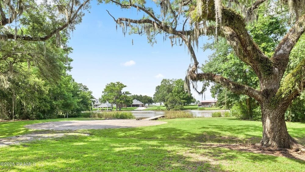 Oaklawn Manor 1836 Greek Colonial Cypremort Point Louisiana - 52 - garden.jpeg