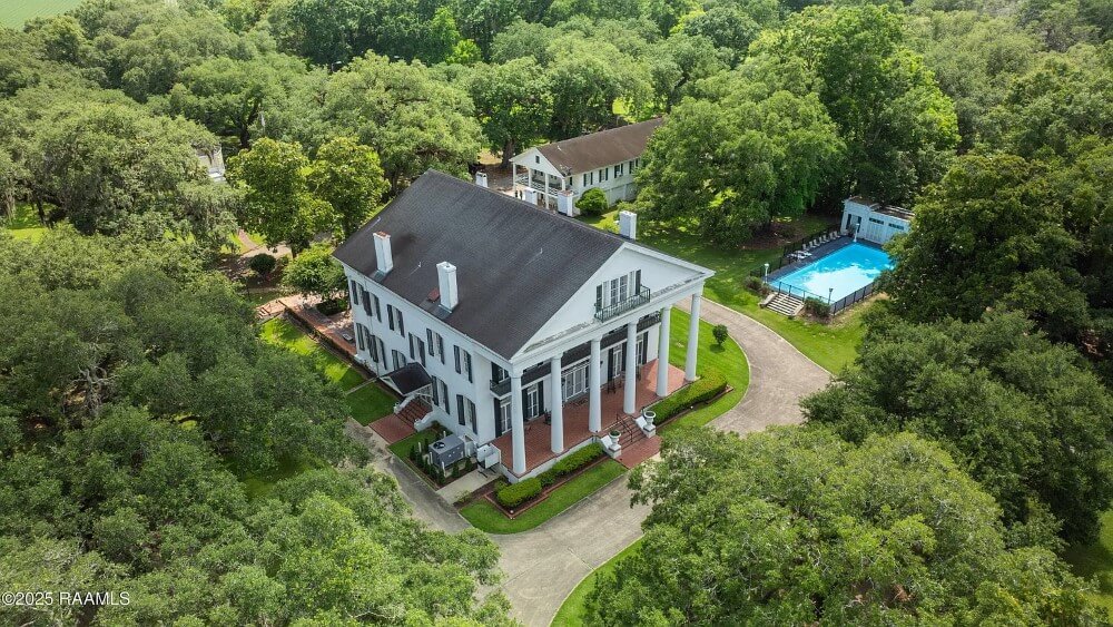 Oaklawn Manor 1836 Greek Colonial Cypremort Point Louisiana - 60 - property view.jpeg