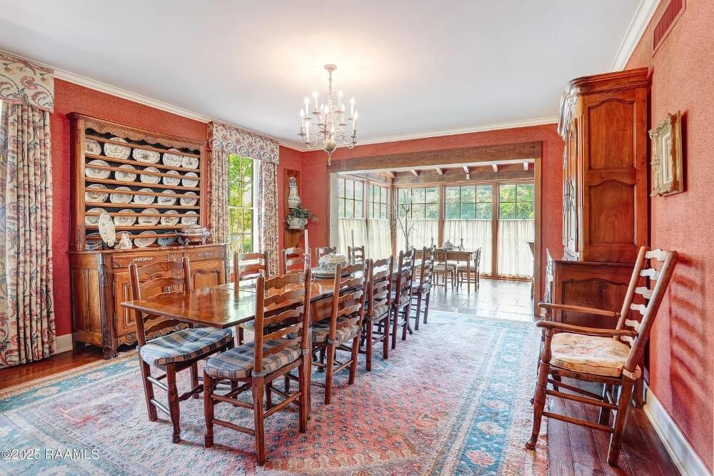 1961 Traditional house Lafayette Louisiana - 8 - dining room.jpeg