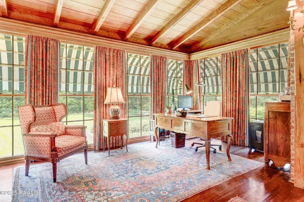 1961 Traditional house Lafayette Louisiana - 23 - office.jpeg
