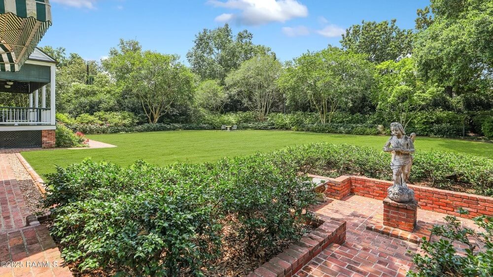 1961 Traditional house Lafayette Louisiana - 52 - backyard.jpeg