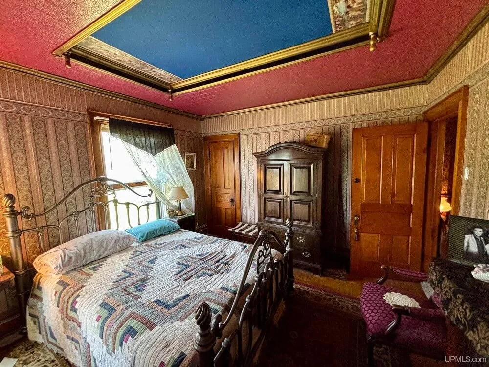 The Macloud House 1883 Victorian style Newberry Michigan - 35 - bedroom.jpeg