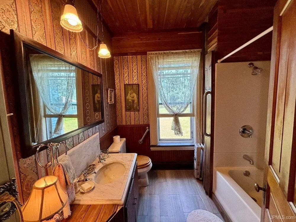 The Macloud House 1883 Victorian style Newberry Michigan - 39 - bathroom.jpeg