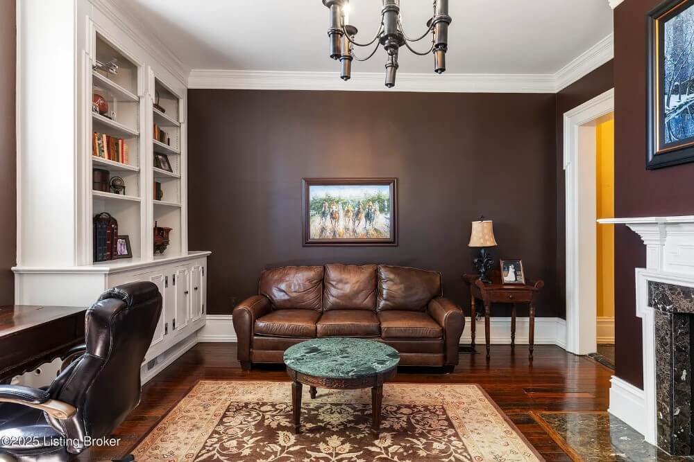 1870 Italianate house Prospect Kentucky - 22 - family room.jpeg
