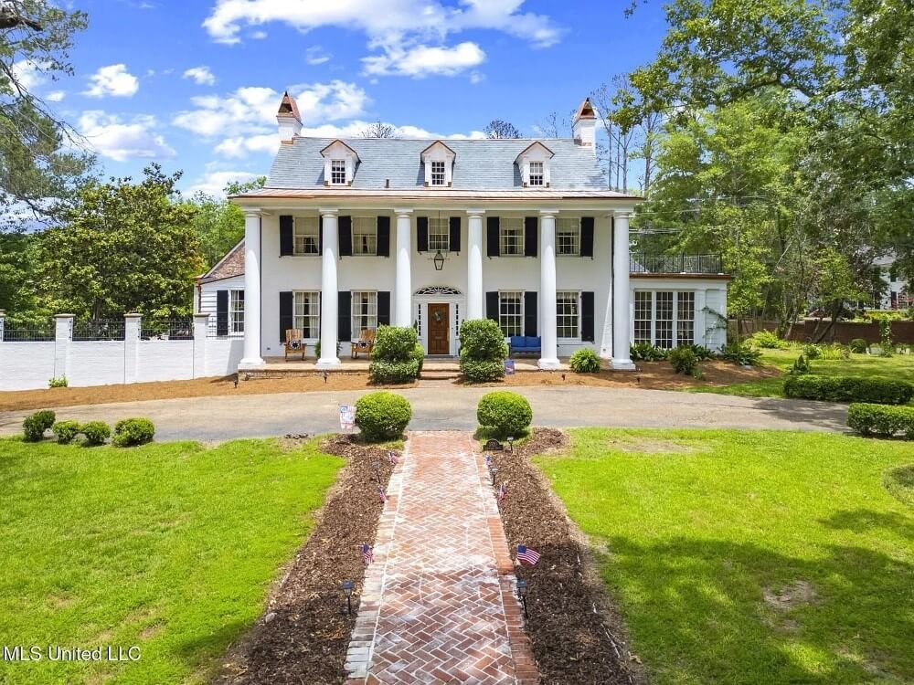 1939 Georgian Revival house Jackson Mississippi - 5 - front view.jpeg