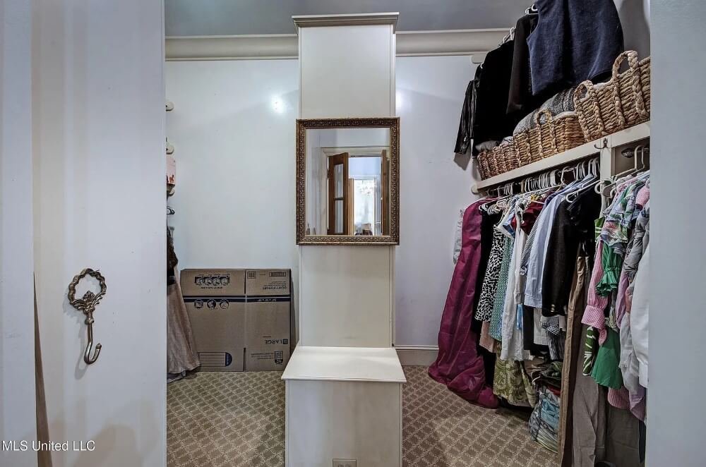 1939 Georgian Revival house Jackson Mississippi - 65 - wardrobe.jpeg