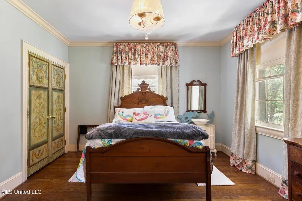 1939 Georgian Revival house Jackson Mississippi - 88 - bedroom.jpeg