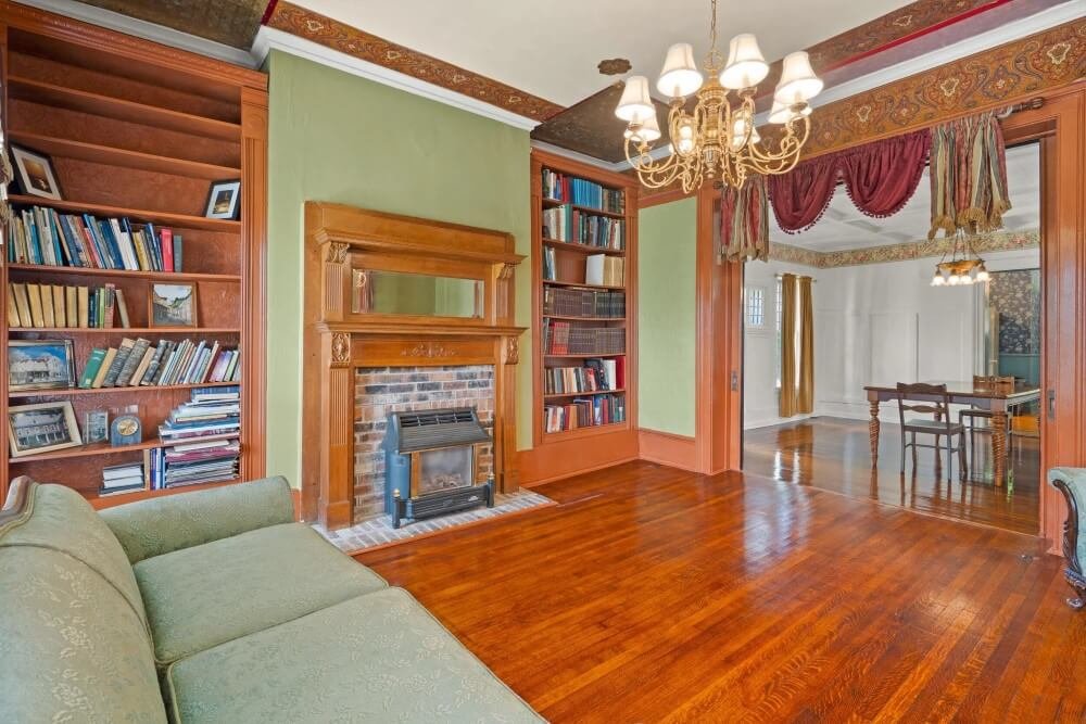 The Williams Family Home 1857 Historic house Boonville Missouri - 14 - living room.jpeg