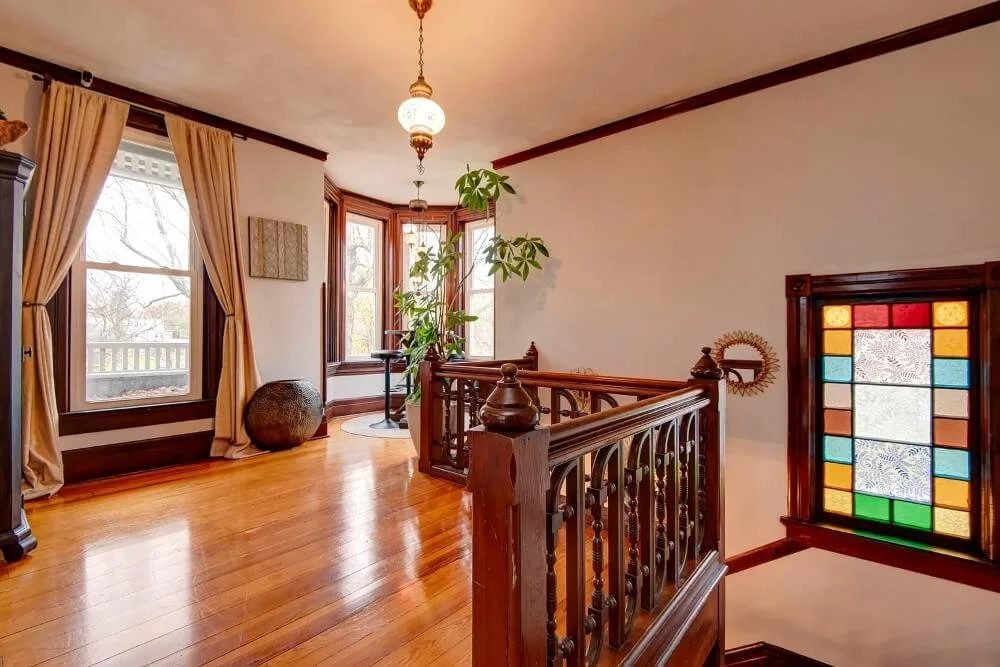 1886 Queen Anne house Springfield Missouri - 24 - second floor.jpg