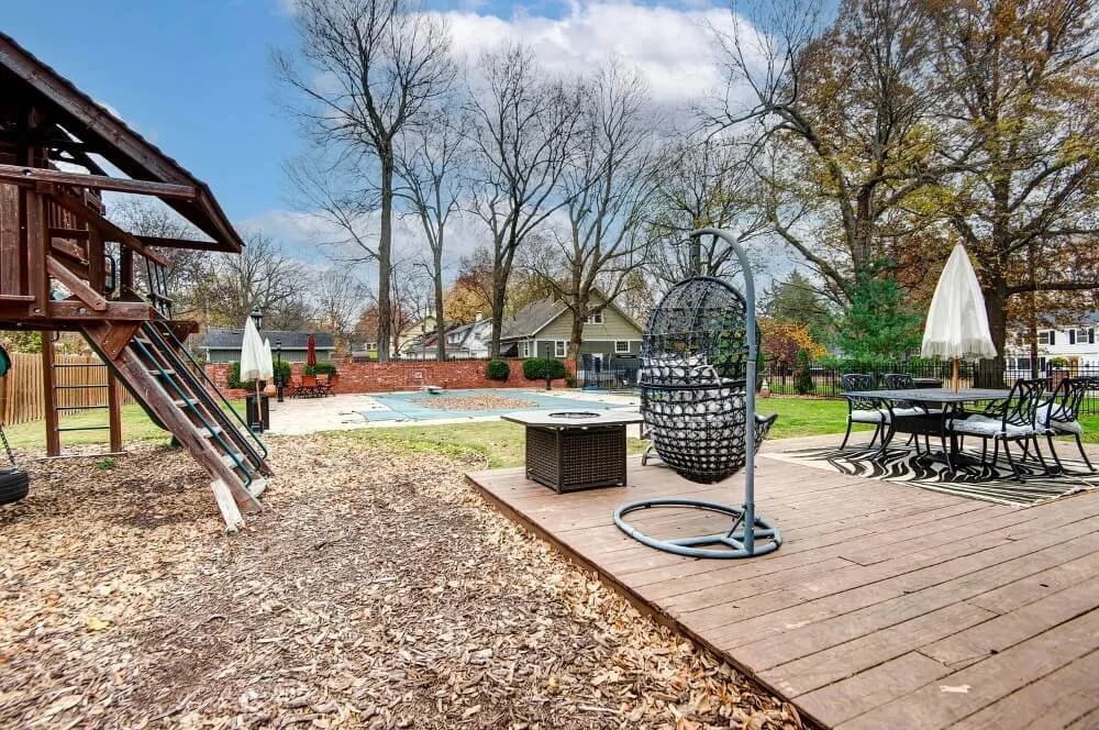 1886 Queen Anne house Springfield Missouri - 85 - pool area.jpg