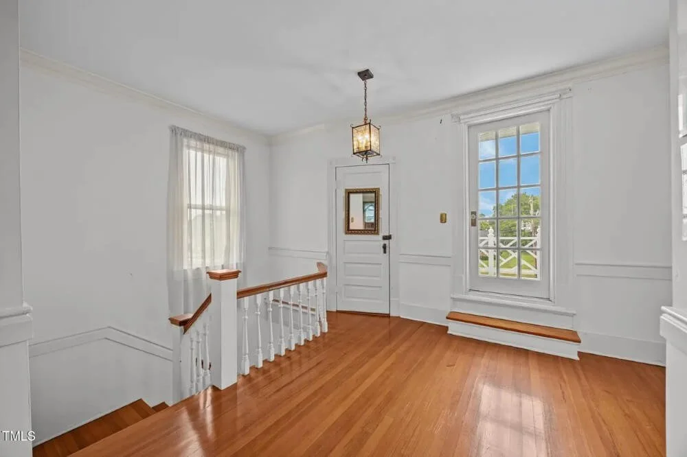 1903 Colonial house Erwin North Carolina - 27 - second floor.jpg