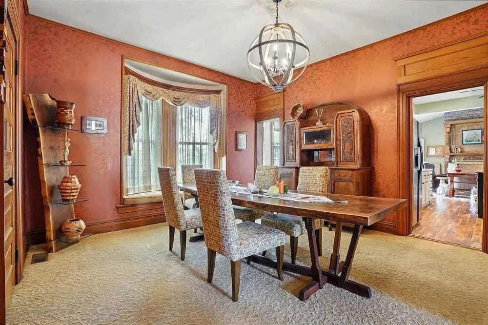 1898 Folk Victorian house Mount Pleasant Iowa - 6 - dining room.jpg