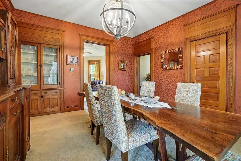 1898 Folk Victorian house Mount Pleasant Iowa - 7 - dining room.jpg