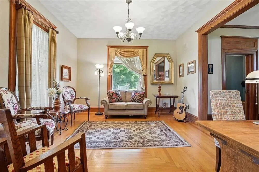 1898 Folk Victorian house Mount Pleasant Iowa - 11 - living room.jpg