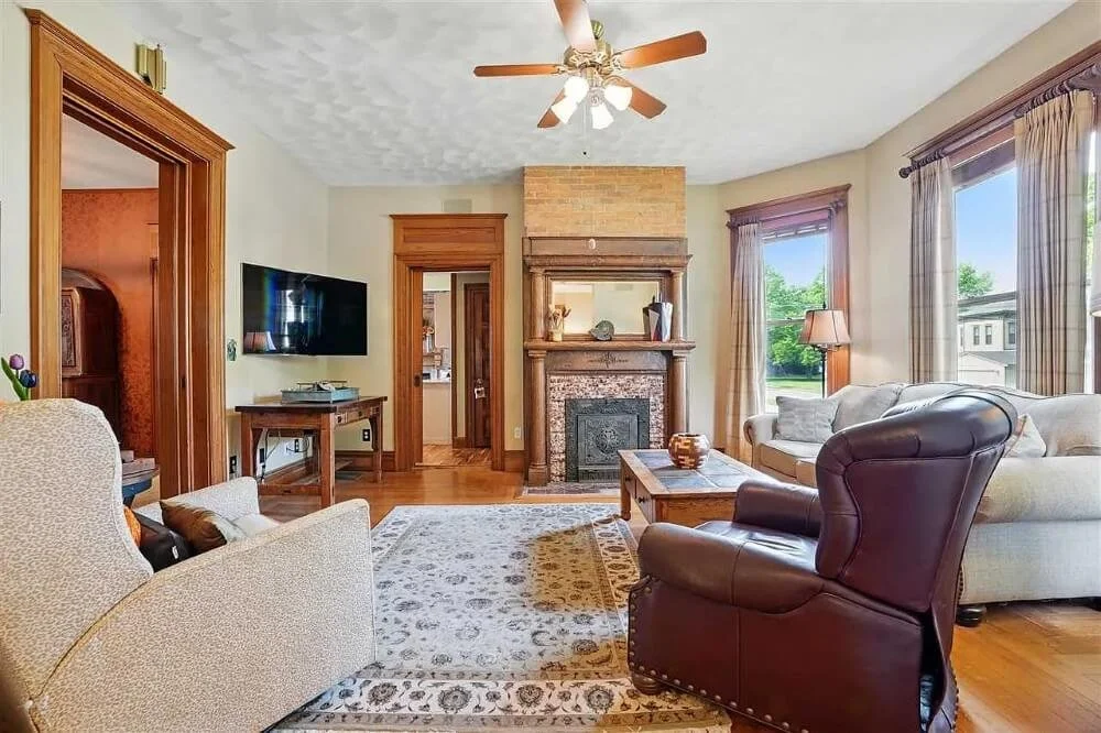 1898 Folk Victorian house Mount Pleasant Iowa - 12 - living area.jpg
