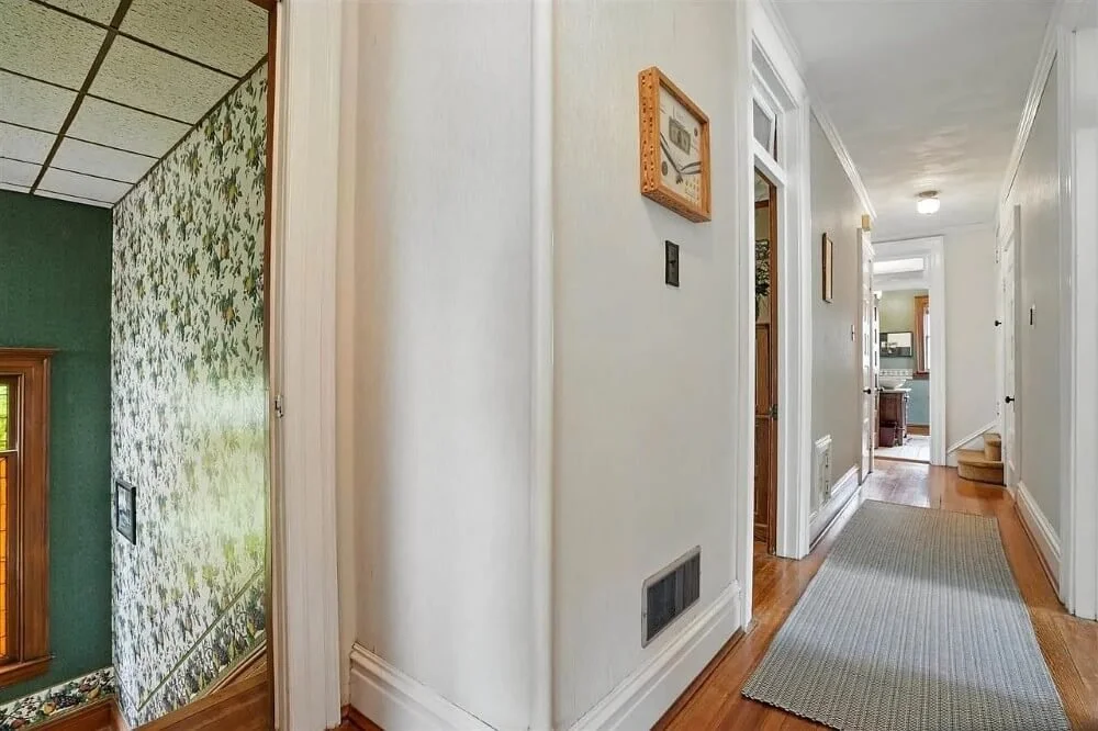 1898 Folk Victorian house Mount Pleasant Iowa - 34 - hallway.jpg