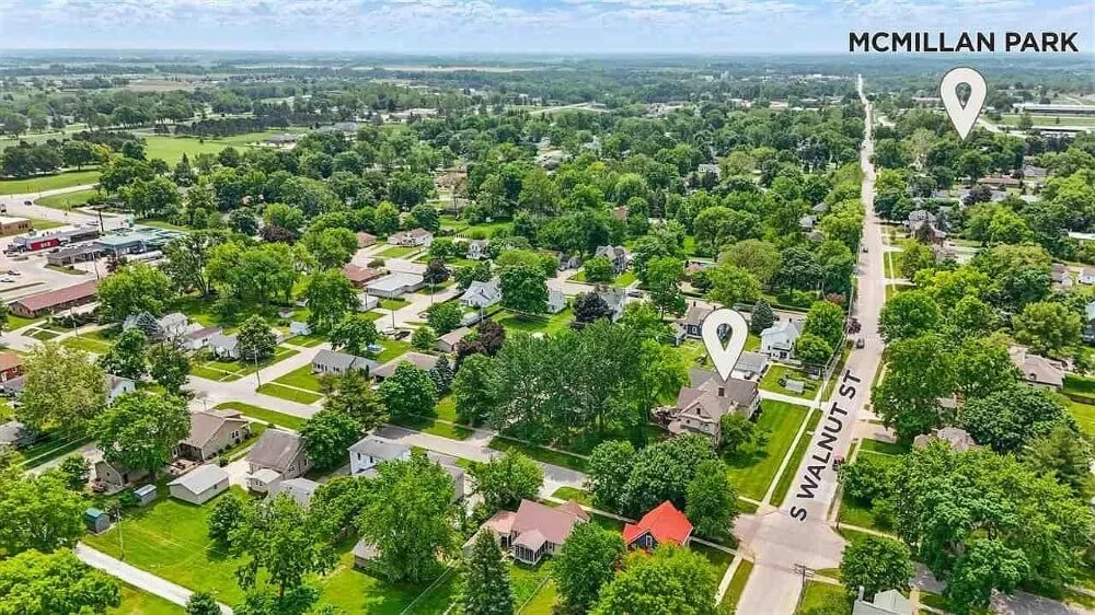 1898 Folk Victorian house Mount Pleasant Iowa - 74 - aerial view.jpg