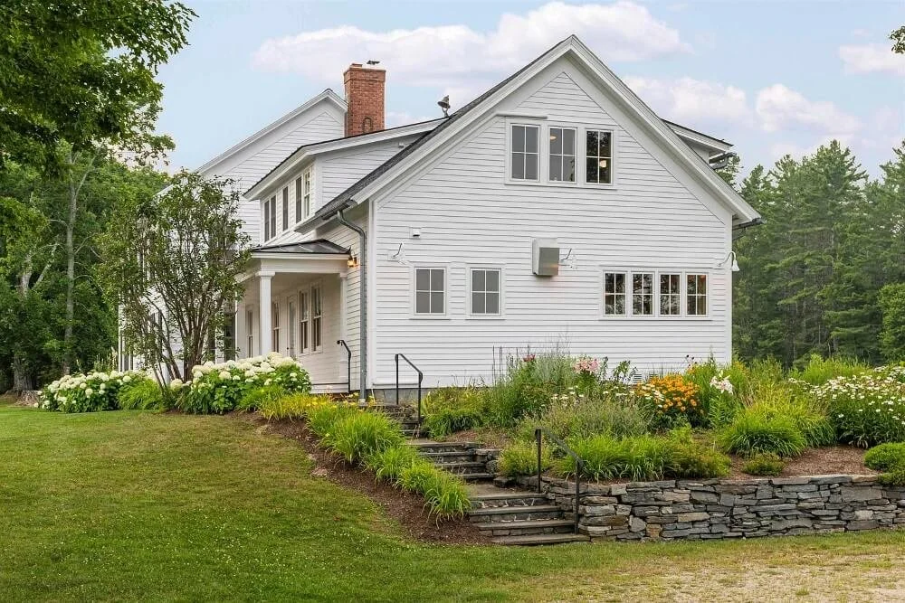 1830 Greek Revival house Shrewsbury Vermont - 7 - side view.jpg