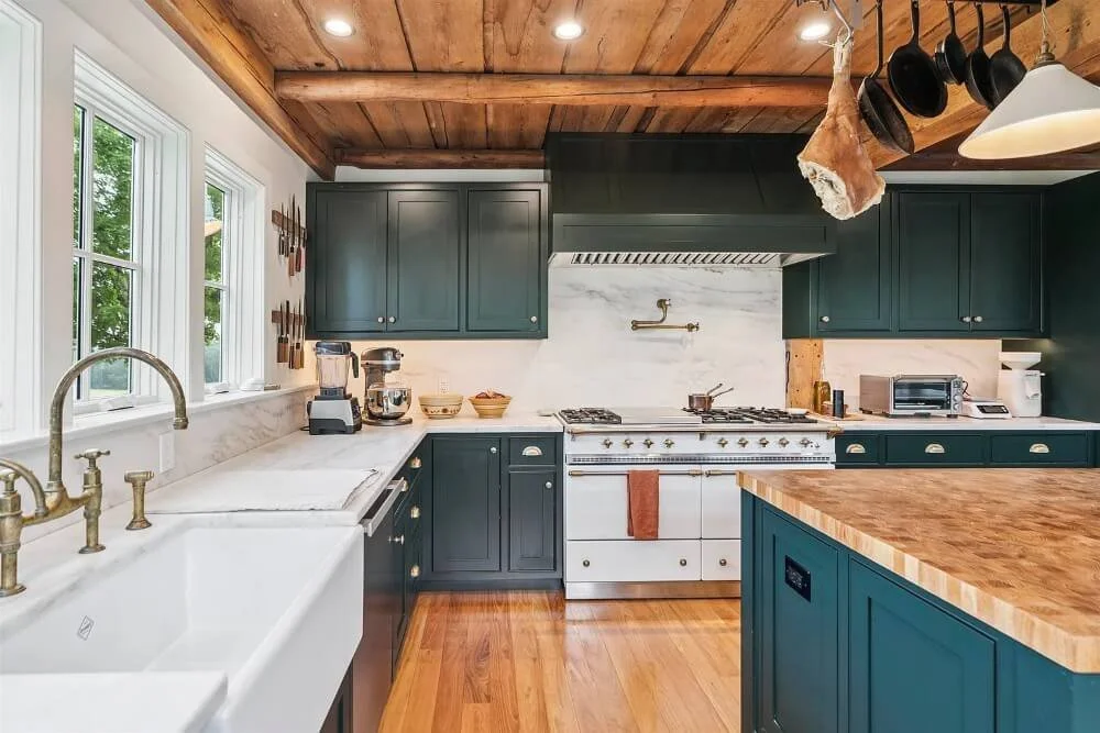 1830 Greek Revival house Shrewsbury Vermont - 10 kitchen.jpg