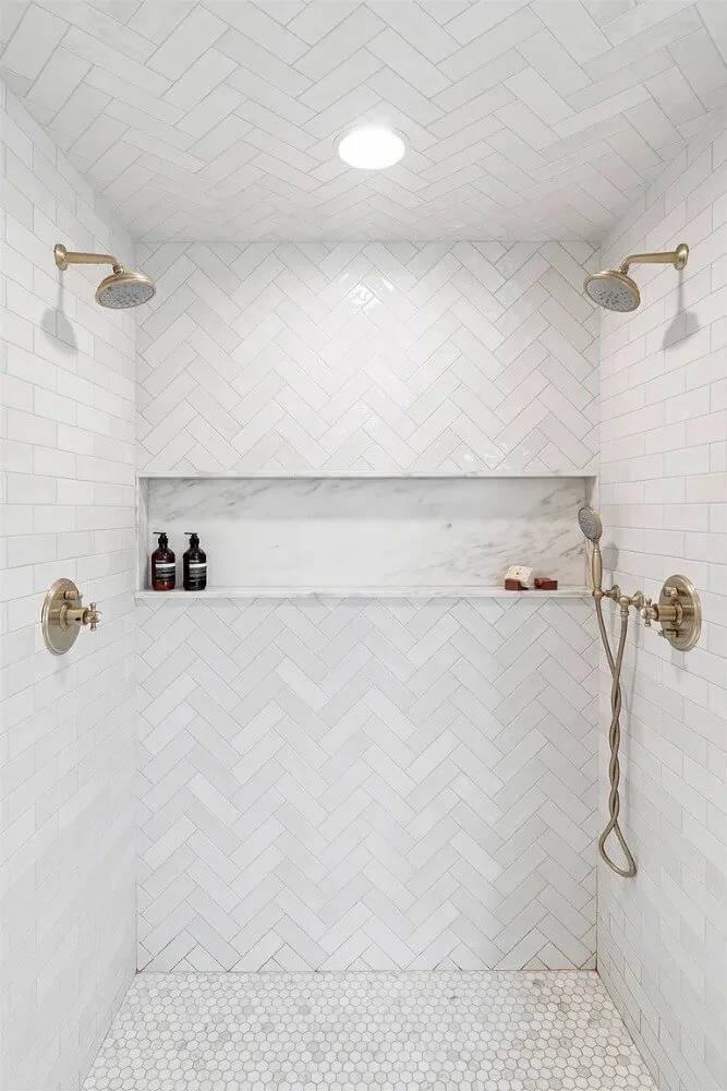 1830 Greek Revival house Shrewsbury Vermont - 24 - bathroom.jpg