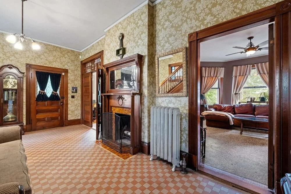 1897 Queen Anne house Wolfeboro New Hampshire - 8 - living room.jpg
