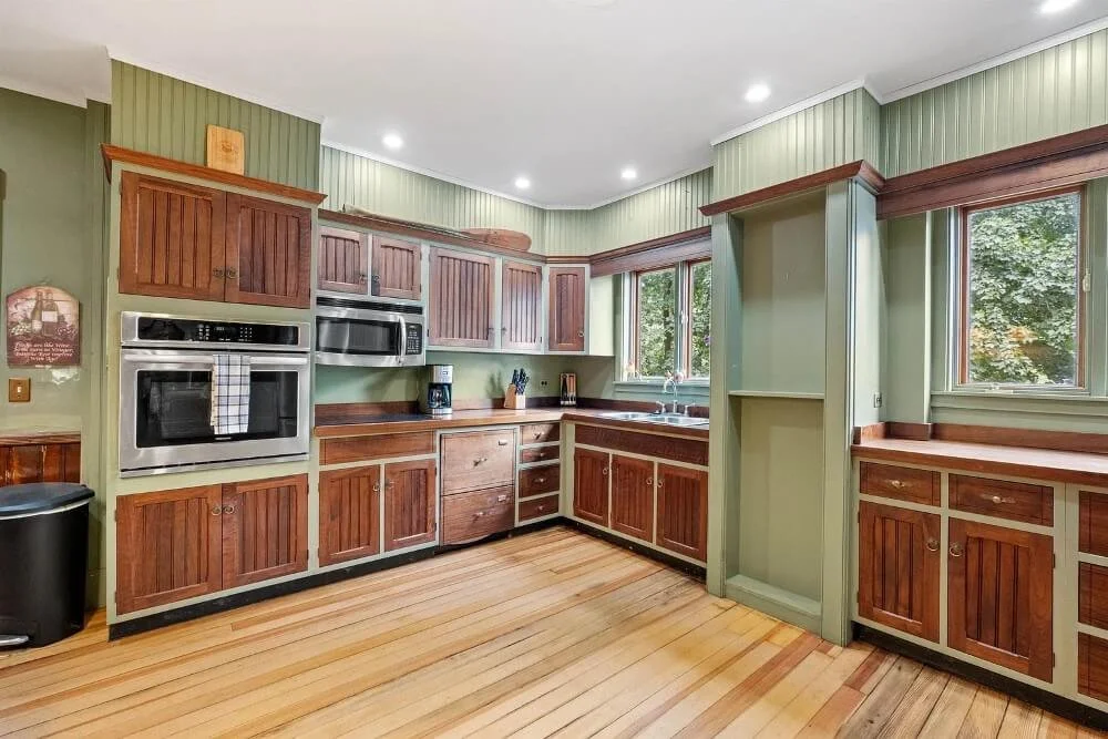 1897 Queen Anne house Wolfeboro New Hampshire - 9 - kitchen.jpg