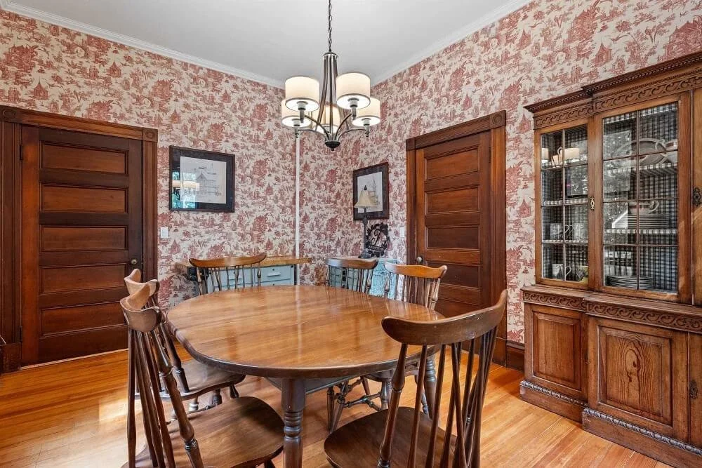 1897 Queen Anne house Wolfeboro New Hampshire - 12 - dining room.jpg