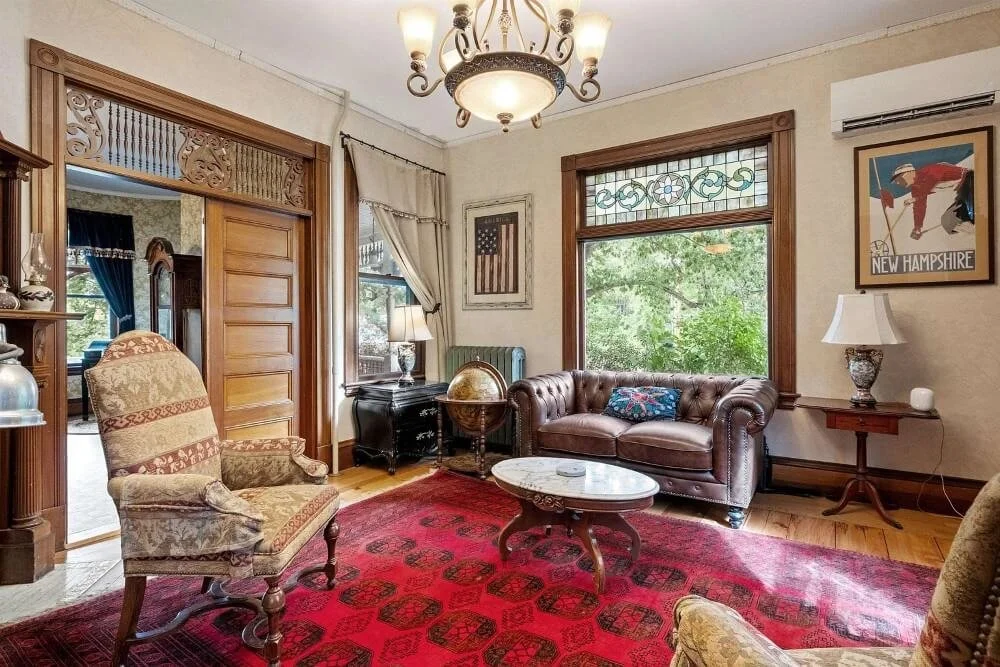 1897 Queen Anne house Wolfeboro New Hampshire - 17 - guests room.jpg