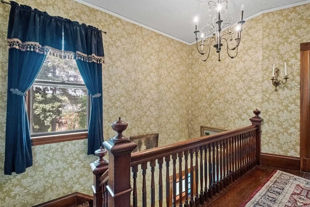 1897 Queen Anne house Wolfeboro New Hampshire - 19 - staircase.jpg