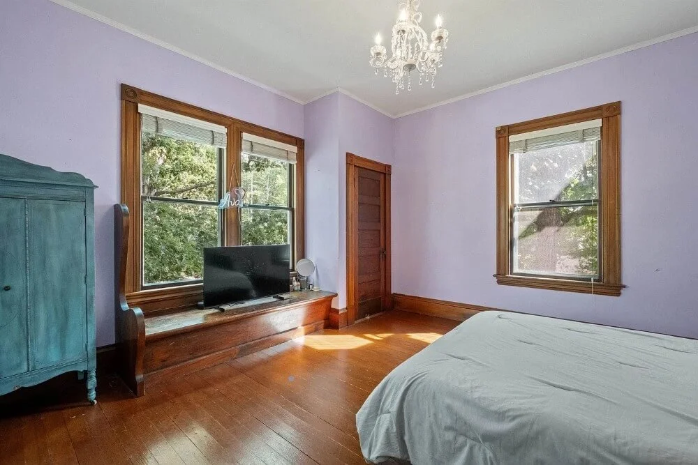 1897 Queen Anne house Wolfeboro New Hampshire - 23 - bedroom.jpg