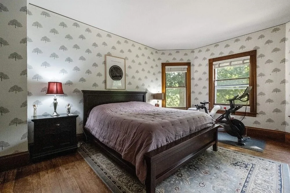 1897 Queen Anne house Wolfeboro New Hampshire - 25 - bedroom.jpg