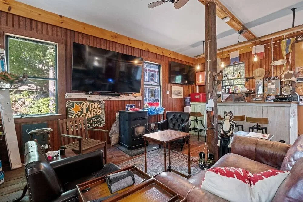 1897 Queen Anne house Wolfeboro New Hampshire - 43 - open floor.jpg