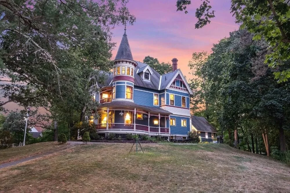 1897 Queen Anne house Wolfeboro New Hampshire - 56 - night view.jpg