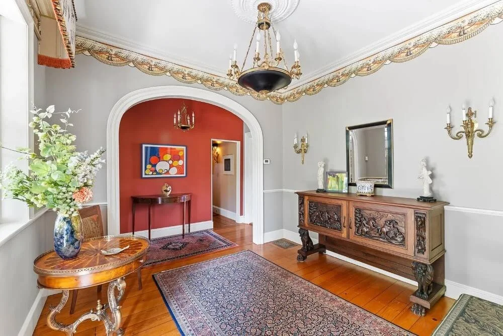 Howard House 1829 Federal style Orford New Hampshire - 22 - room.jpg