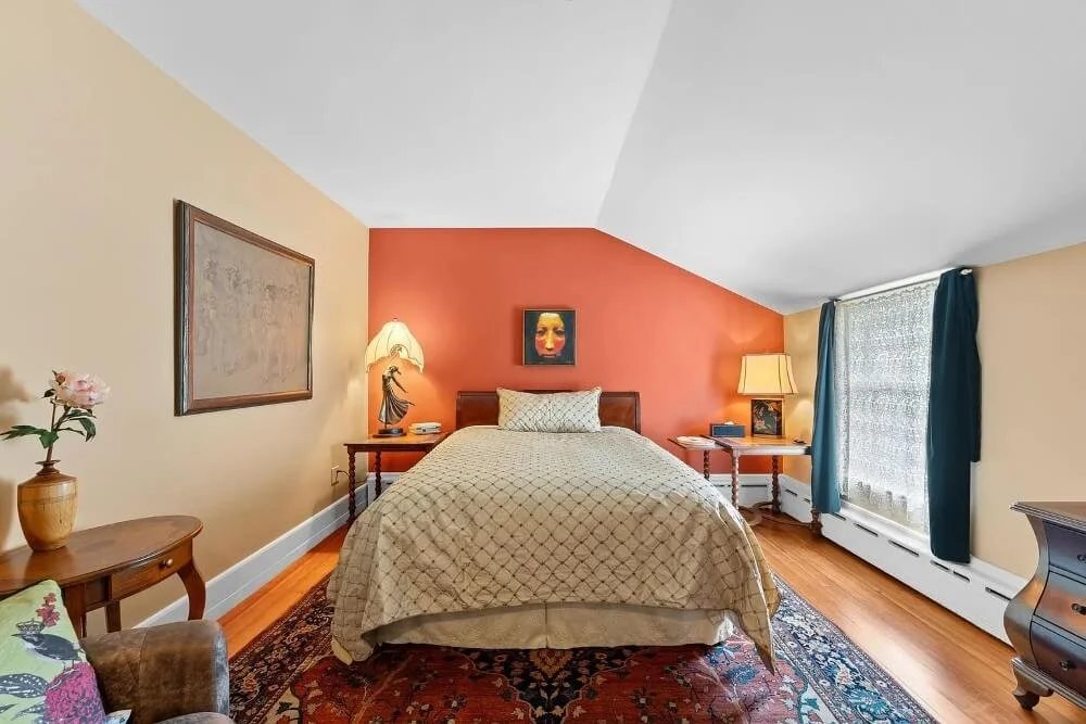 Howard House 1829 Federal style Orford New Hampshire - 42 - bedroom.jpg