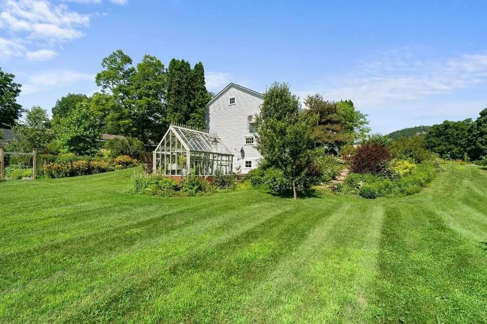 Howard House 1829 Federal style Orford New Hampshire - 55 - garden.jpg