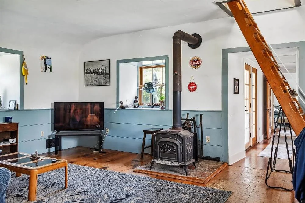 Worcester Hill 1804 Farmhouse Shoreham Vermont - 30 - guest house.jpg