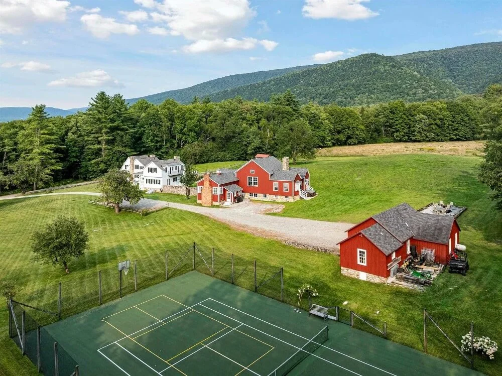 Boorn Brook Farm 1890 Farmhouse Manchester Vermont - 5 - side view.jpg
