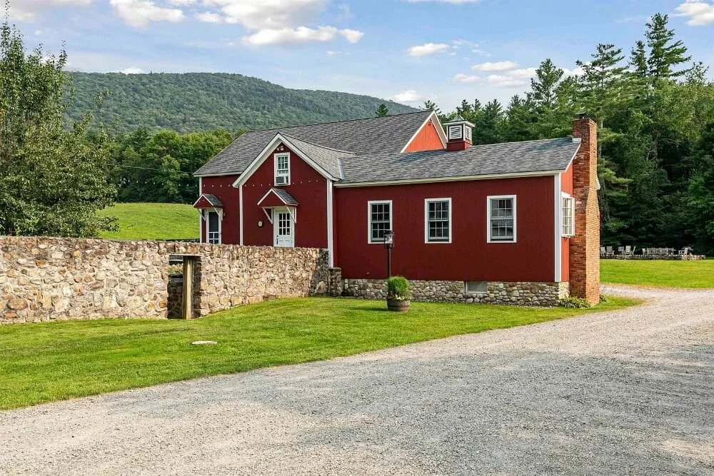 Boorn Brook Farm 1890 Farmhouse Manchester Vermont - 25 - backyard.jpg