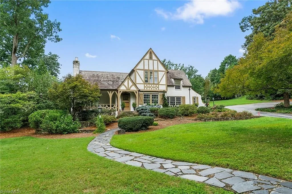 1924 Tudor house High Point North Carolina - 4 - front view.webp