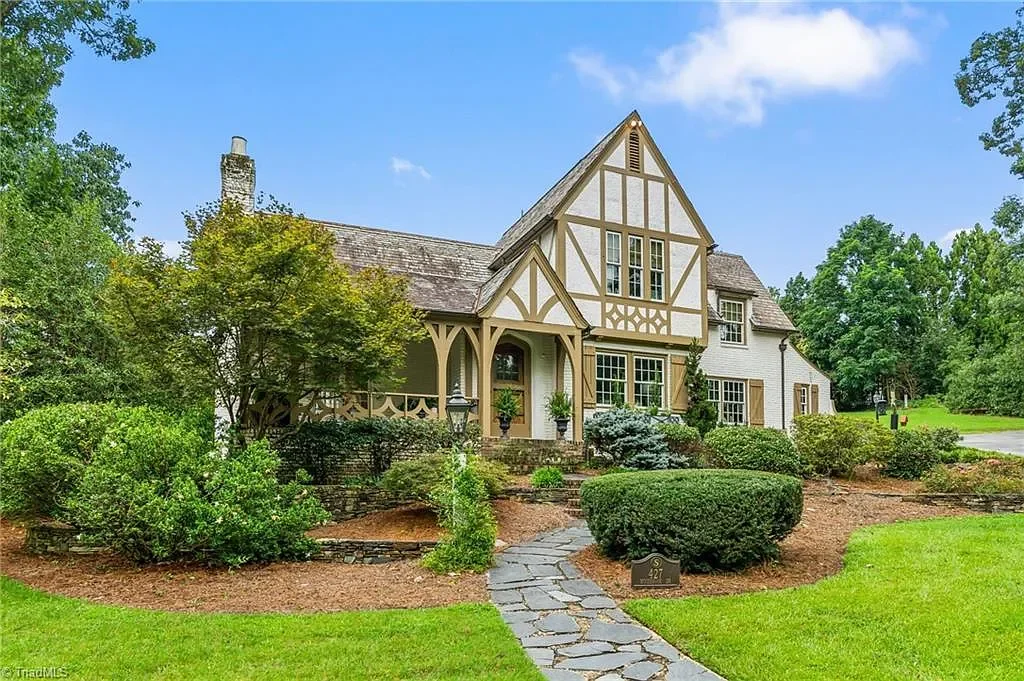 1924 Tudor house High Point North Carolina - 5 - front view.webp